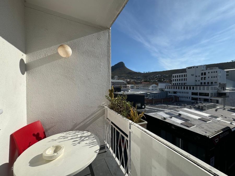 2 Bedroom Property for Sale in Gardens Western Cape